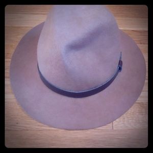 Women's hat